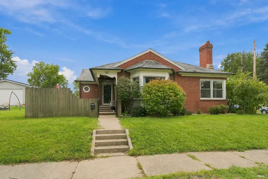 804 E Diamond Street, Kendallville, IN 46755 - #2