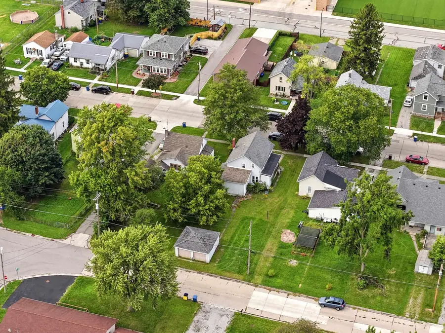 341 W 15th Street, Auburn, IN 46706 - #2