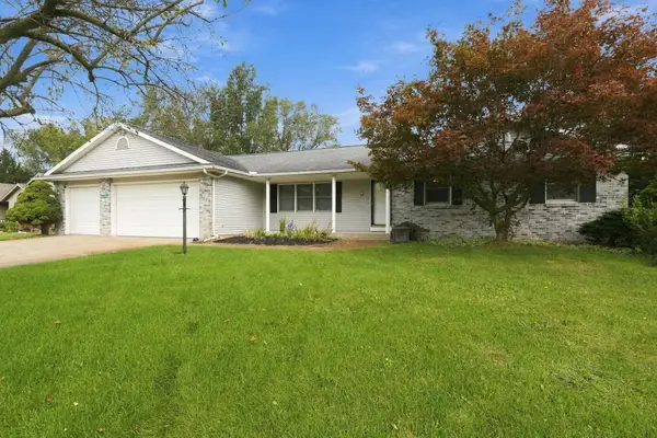 26809 Sweetwater Way, Elkhart, IN 46514