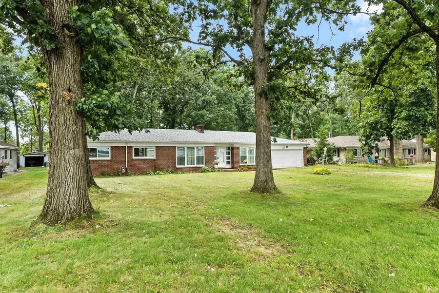 827 W Ludwig Road, Fort Wayne, IN 46825 - #2