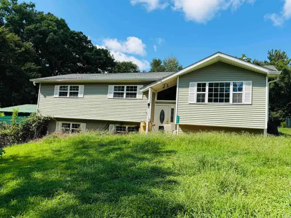 942 Sunny Acres Drive, Bedford, IN 47421