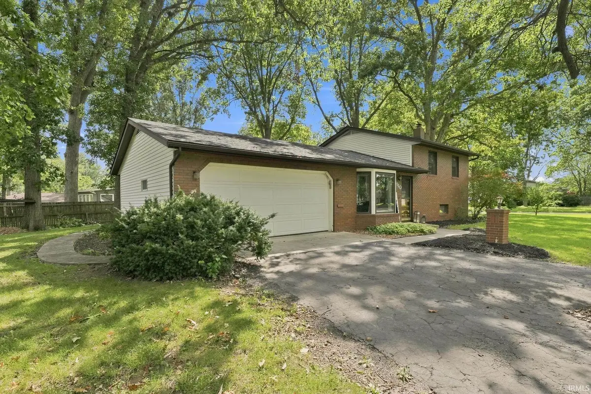 4110 Woodstock Drive, Fort Wayne, IN 46815 - #1