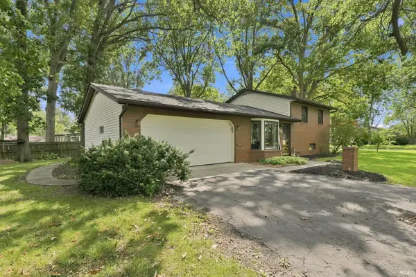 4110 Woodstock Drive, Fort Wayne, IN 46815