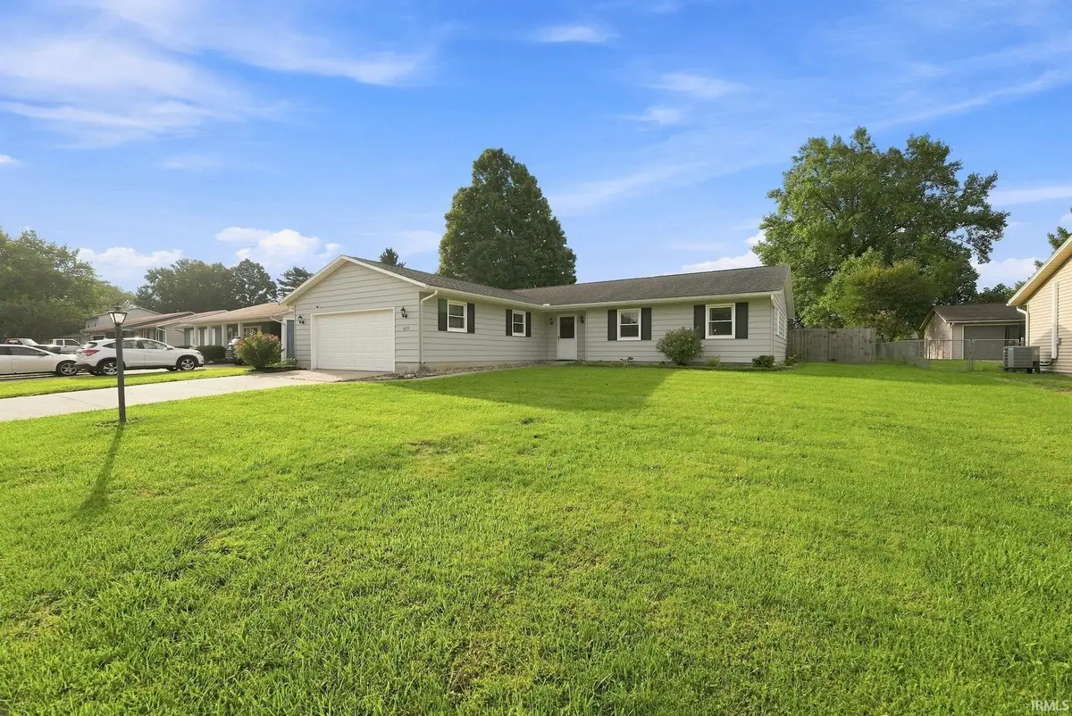 605 E 3rd Street, Auburn, IN 46706 - #1