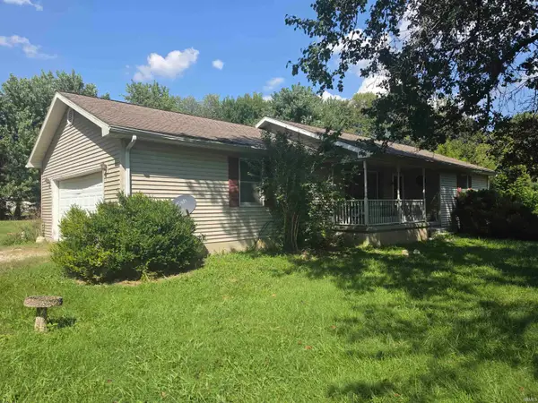 812 S 1250 E Road, Loogootee, IN 47553