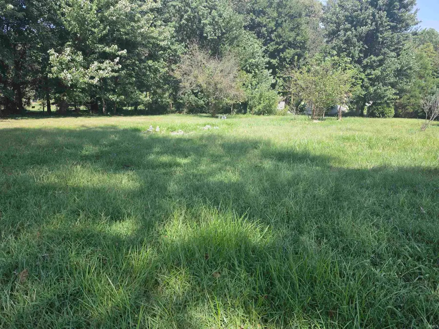 812 S 1250 E Road, Loogootee, IN 47553 - #3