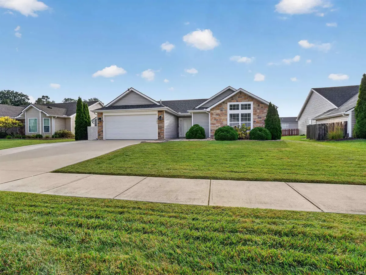 2250 Henry V Crossing, Fort Wayne, IN 46818 - #1