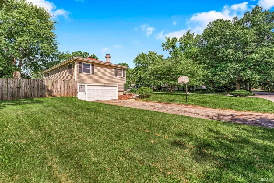 1356 Hampshire Drive, South Bend, IN 46614 - #3