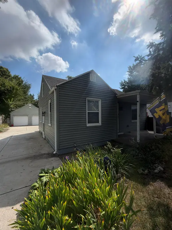 54208 Ironwood Road, South Bend, IN 46635