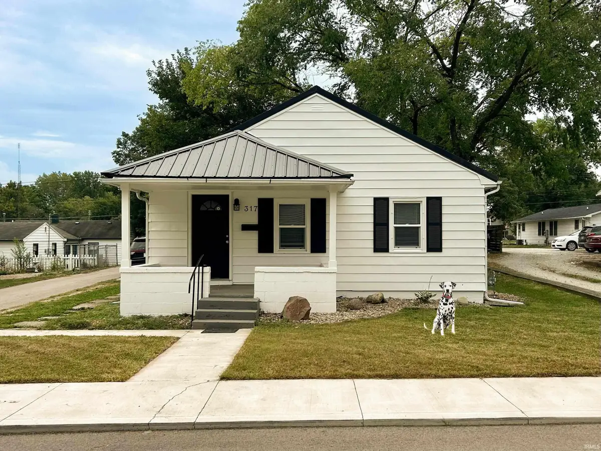 317 W Smith Street, Warsaw, IN 46580 - #1