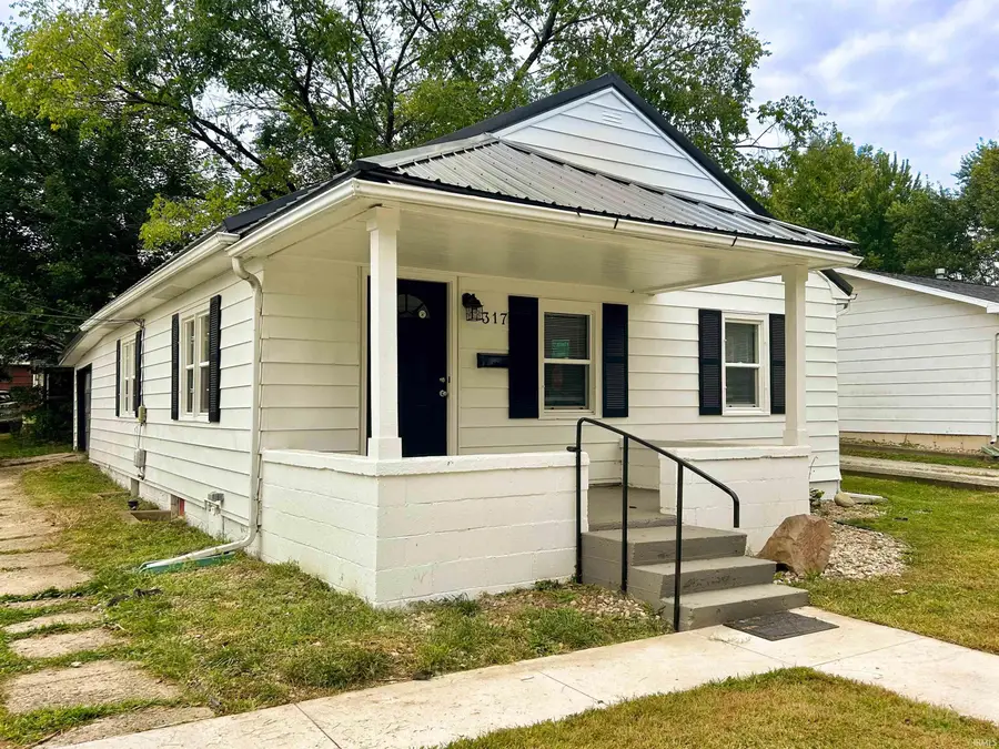 317 W Smith Street, Warsaw, IN 46580 - #2