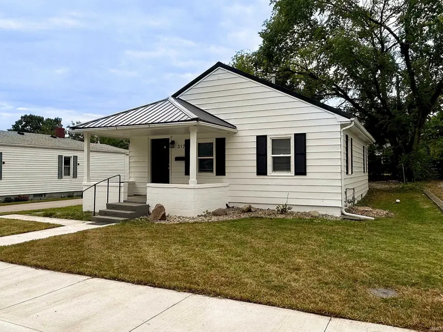 317 W Smith Street, Warsaw, IN 46580 - #3