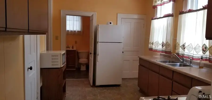 320 N Vine Street, Muncie, IN 47305 - #2