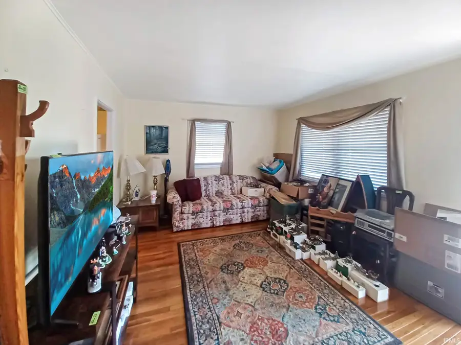 2221 E Adams Avenue, Evansville, IN 47714 - #2