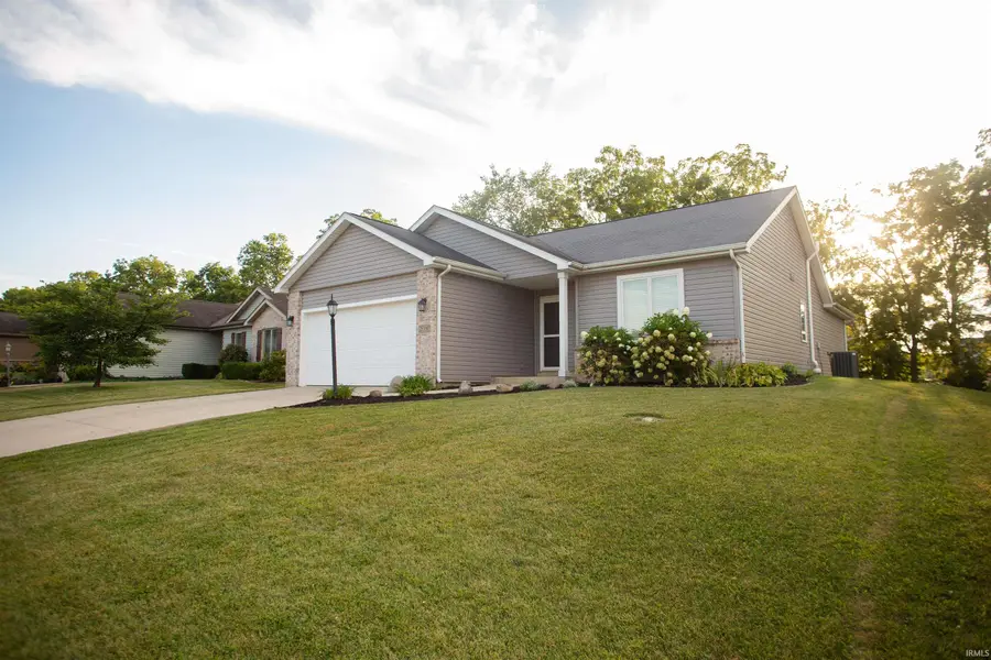 2097 Laurelwood Drive, Warsaw, IN 46580 - #2