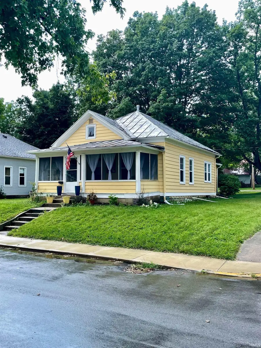 604 S Columbia Street, Wayne, IN 46590 - #2