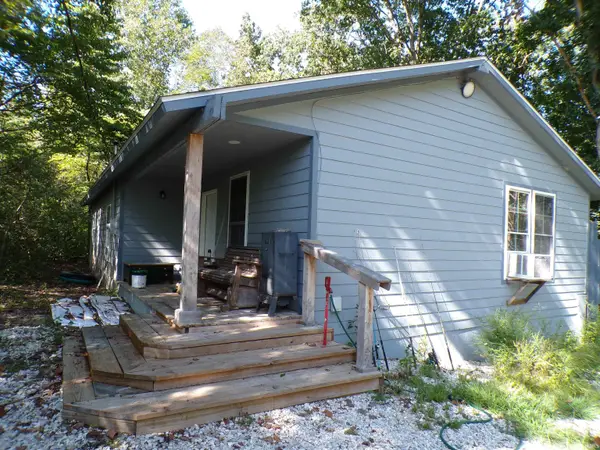 9564 S Counrty Road 500 W, English, IN 47454