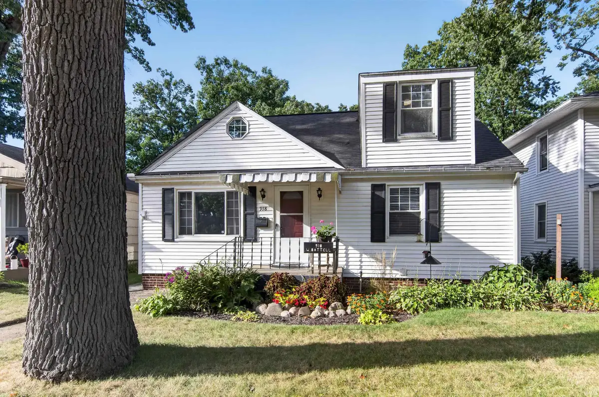 918 W Battell Street, Mishawaka, IN 46544 - #1
