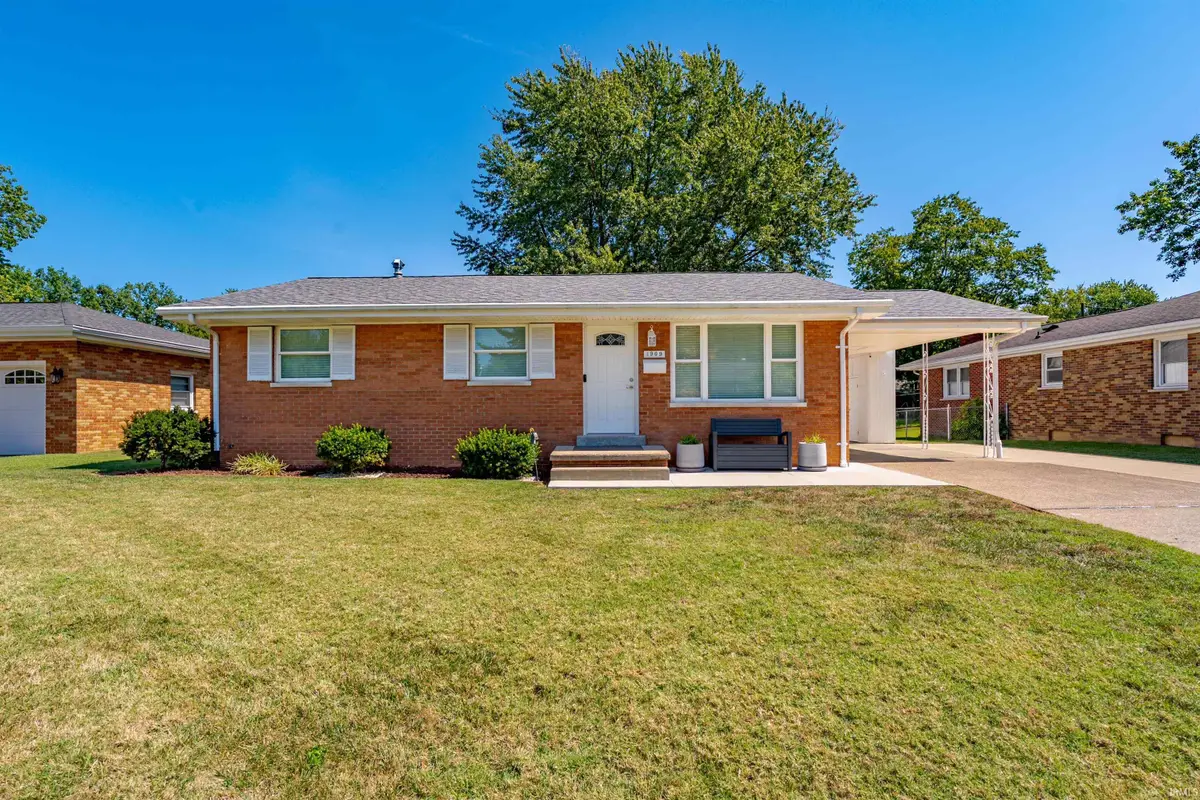 1909 N Thomas Avenue, Evansville, IN 47711 - #1