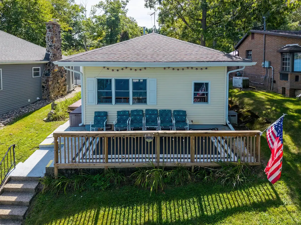 9045 E 480 S, Wolcottville, IN 46795 - #1