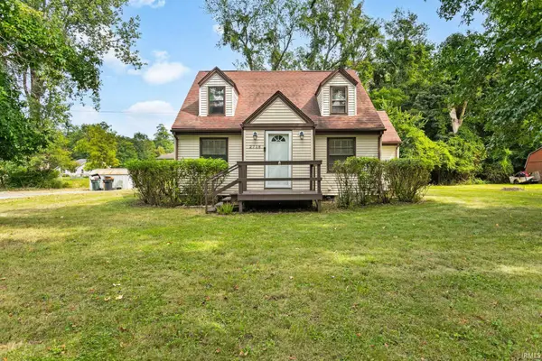 2718 S Locust Road, South Bend, IN 46614