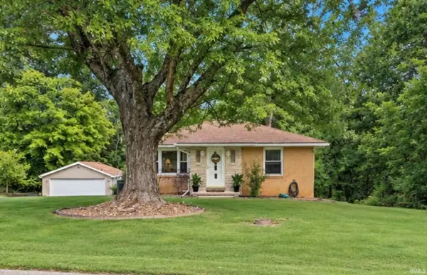 8921 Petersburg Road, Evansville, IN 47725