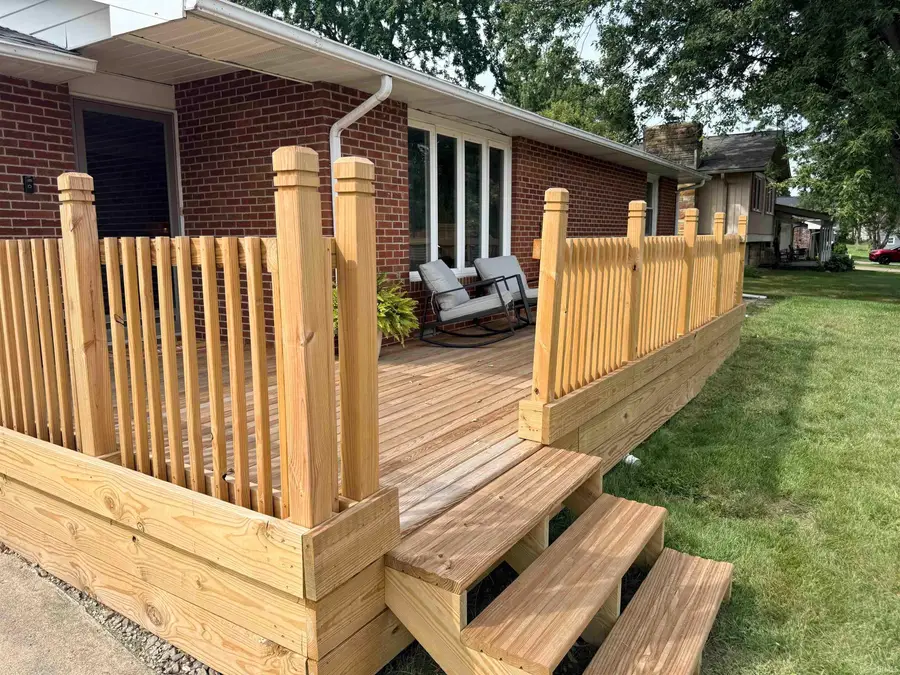 1506 N Wedgewood Drive, Alexandria, IN 46001 - #2