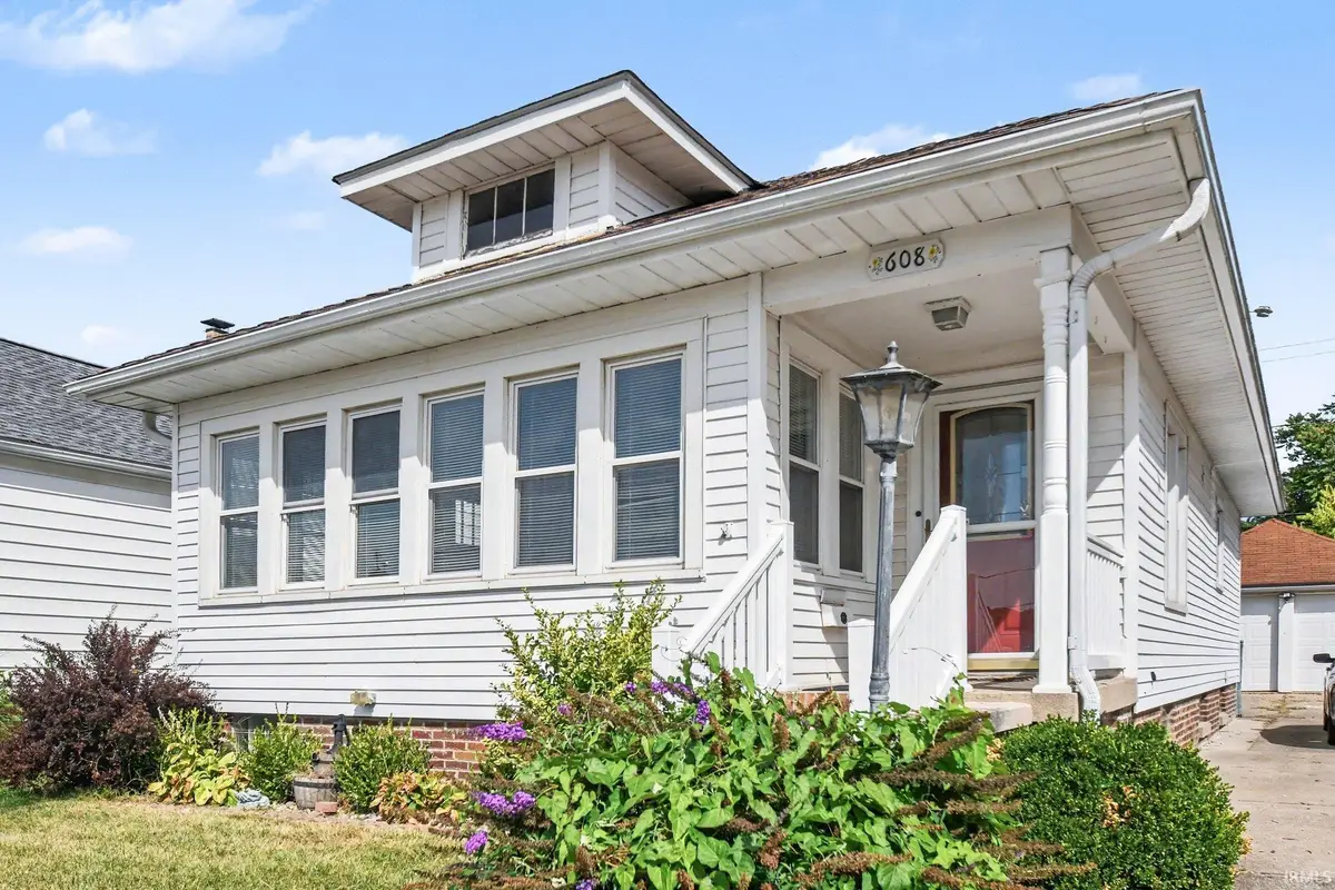 608 W 9th Street, Mishawaka, IN 46544 - #1