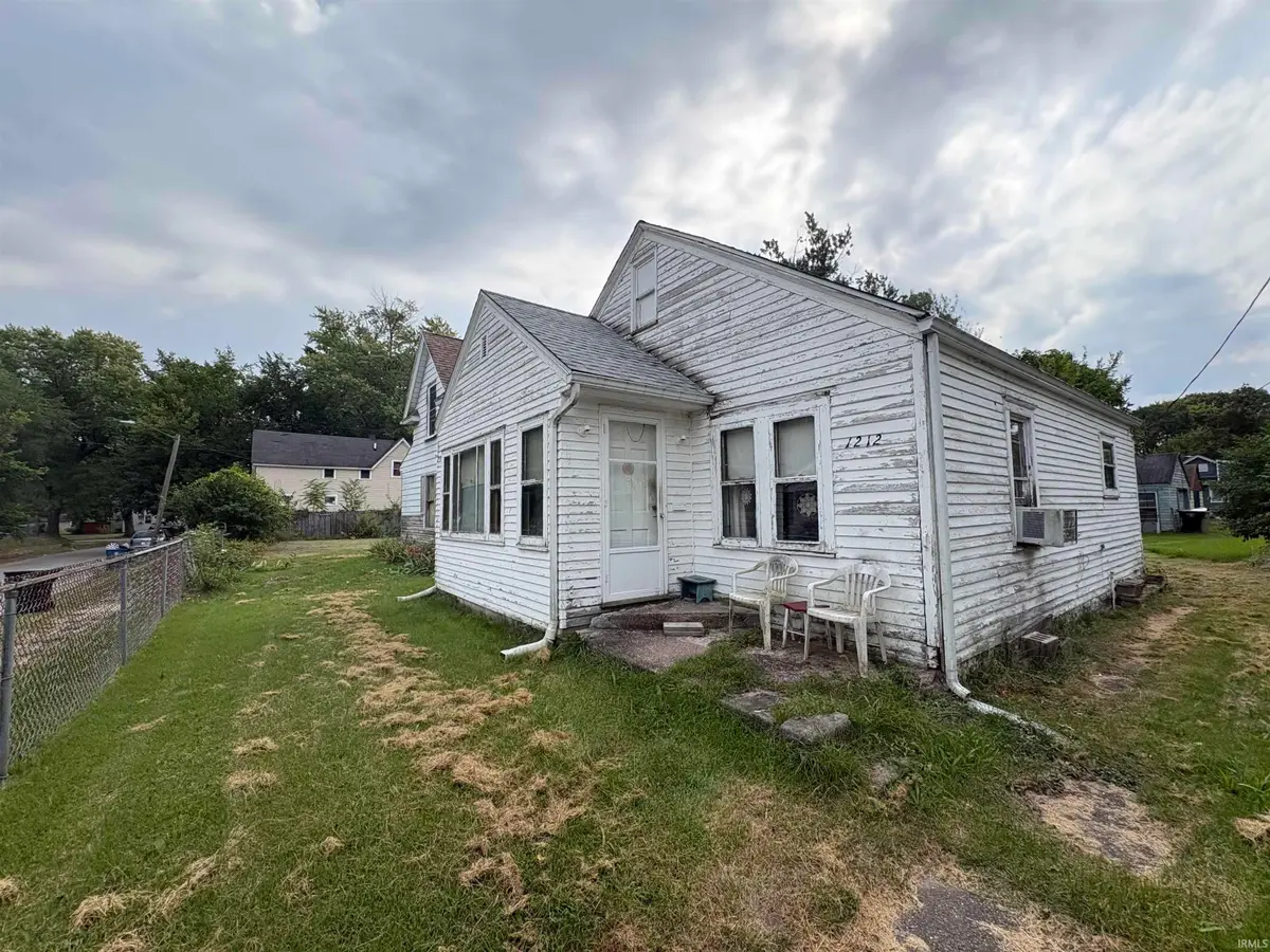 1212 E Dubail Avenue, South Bend, IN 46613 - #1