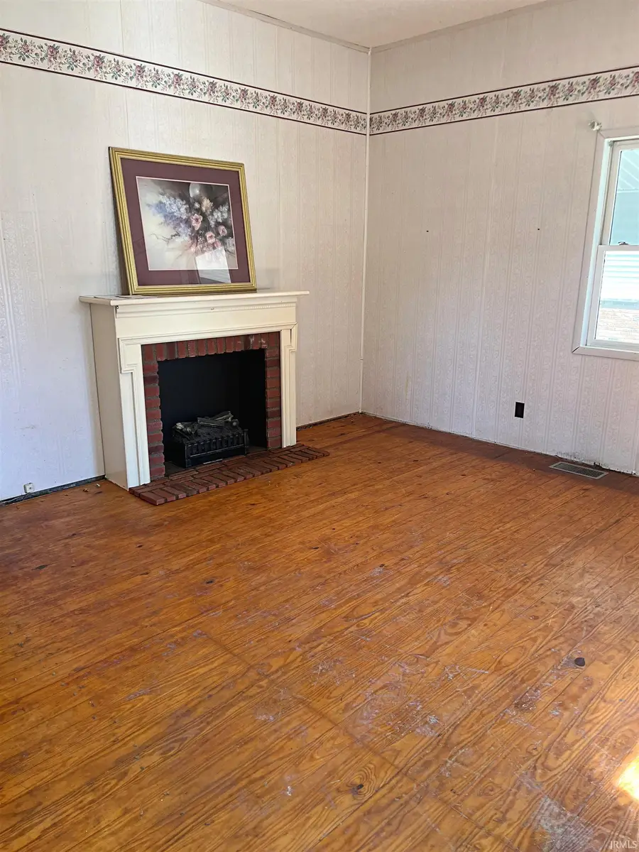 740 E St Ne, Linton, IN 47441 - #2