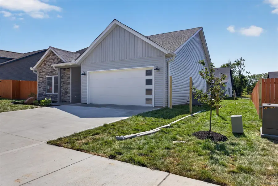 2110 Aruba Drive, Bedford, IN 47421 - #2