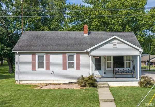 402 S Walnut Street, Huntingburg, IN 47542