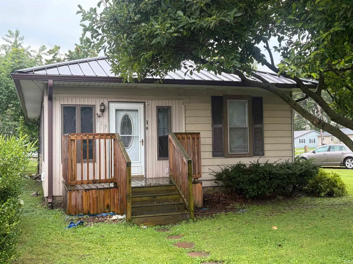 309 E 7th Street, Portland, IN 47371 - #1