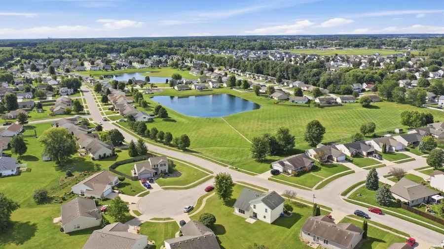 16226 Grand Willow Boulevard, Huntertown, IN 46748 - #2