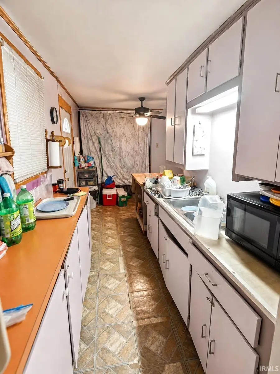 221 W Columbia Street, Evansville, IN 47710 - #2