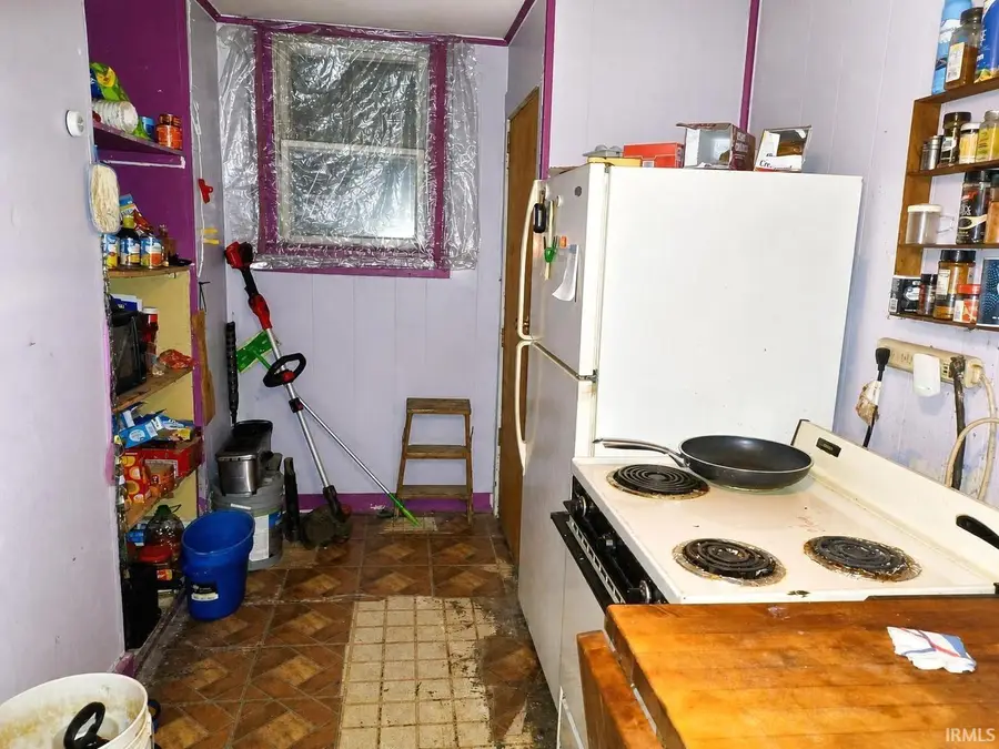 221 W Columbia Street, Evansville, IN 47710 - #3