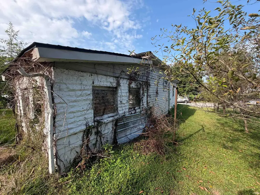 522 U Street, Bedford, IN 47421 - #3
