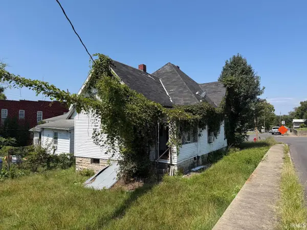 702 15th Street, Bedford, IN 47421