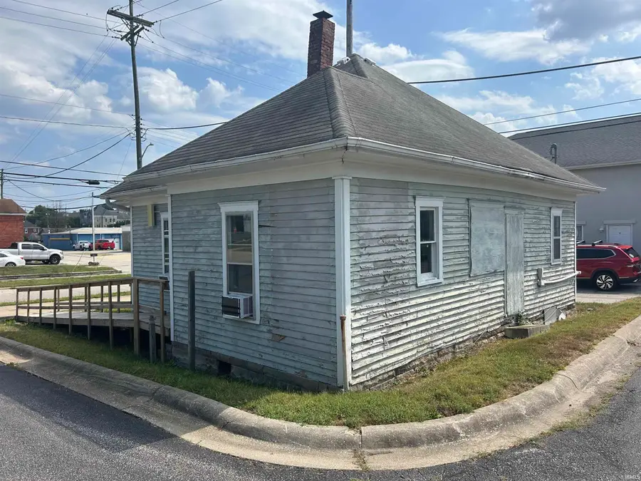 1611 L Street, Bedford, IN 47421 - #3