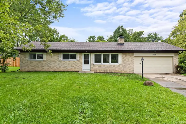 5009 Woodford Drive, Fort Wayne, IN 46835