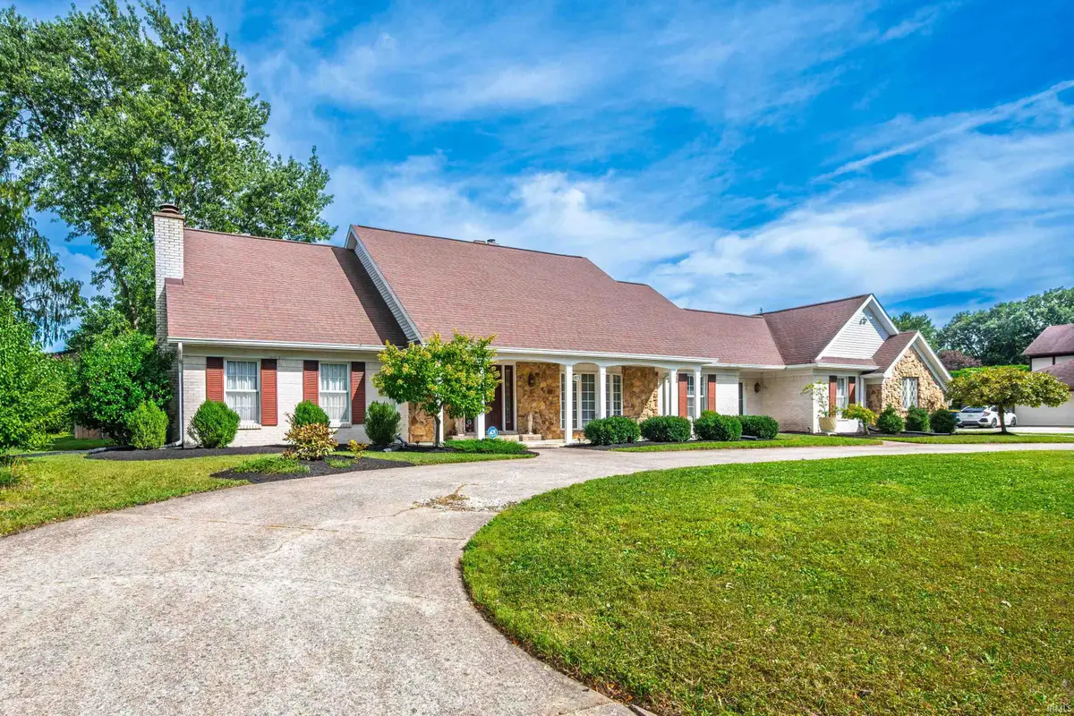 3900 N Vienna Woods Drive, Muncie, IN 47304 - #1