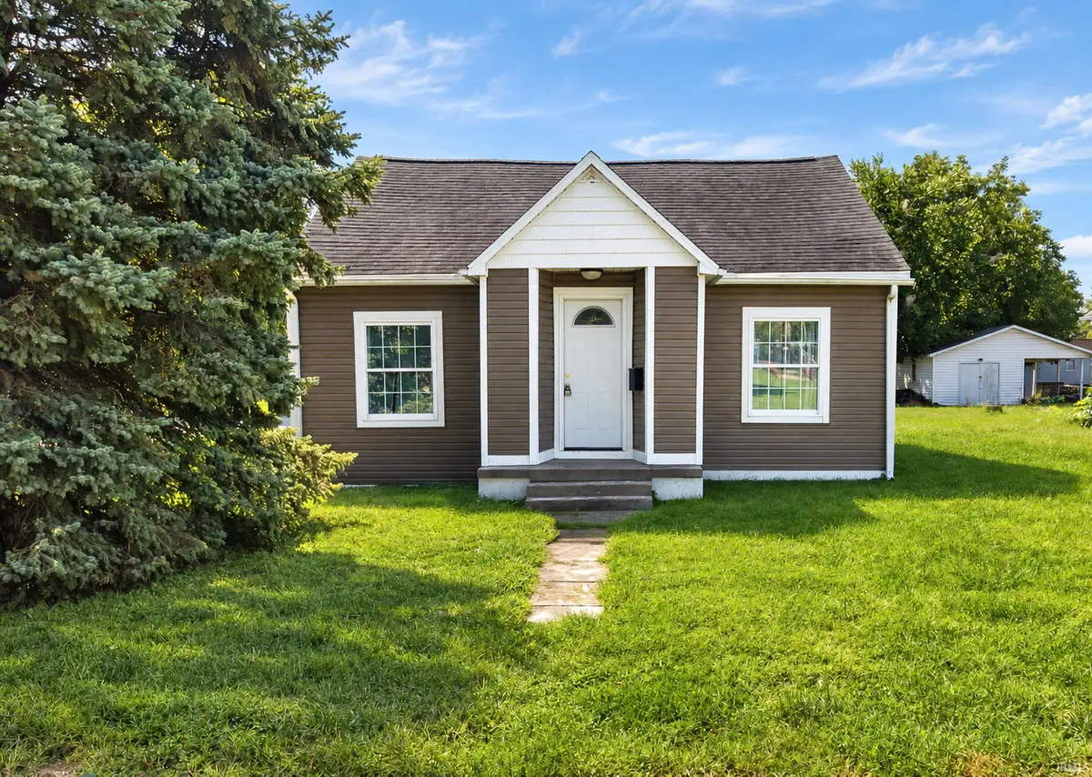 205 E South Street, Fort Branch, IN 47648 - #1