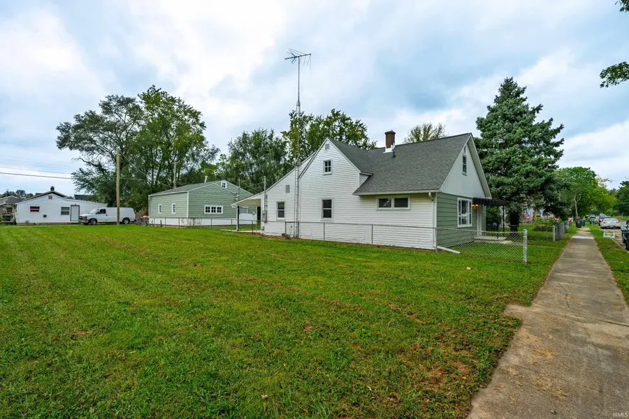 2327 S Jefferson Street, Muncie, IN 47302 - #3