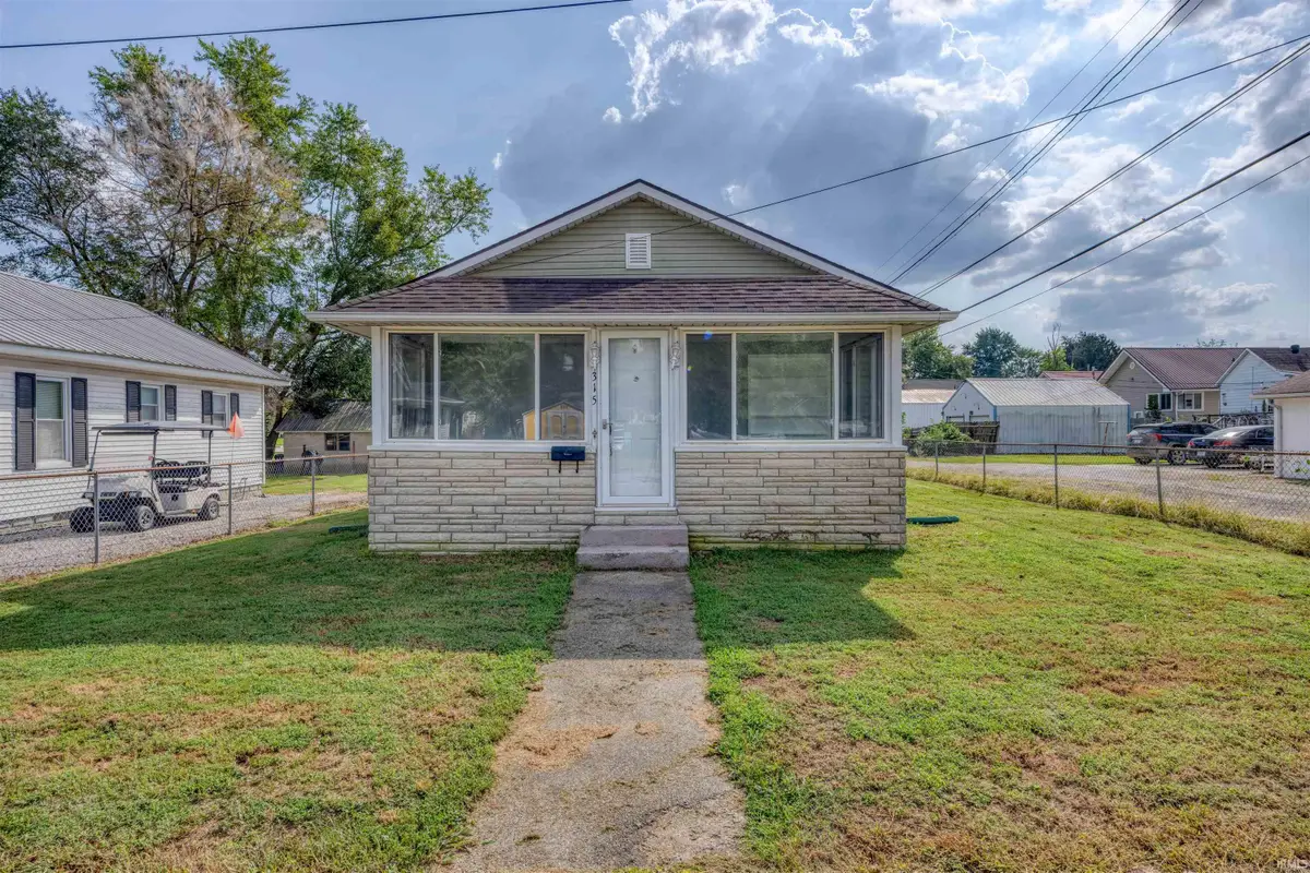 315 E Oak Street, Oakland City, IN 47660 - #1