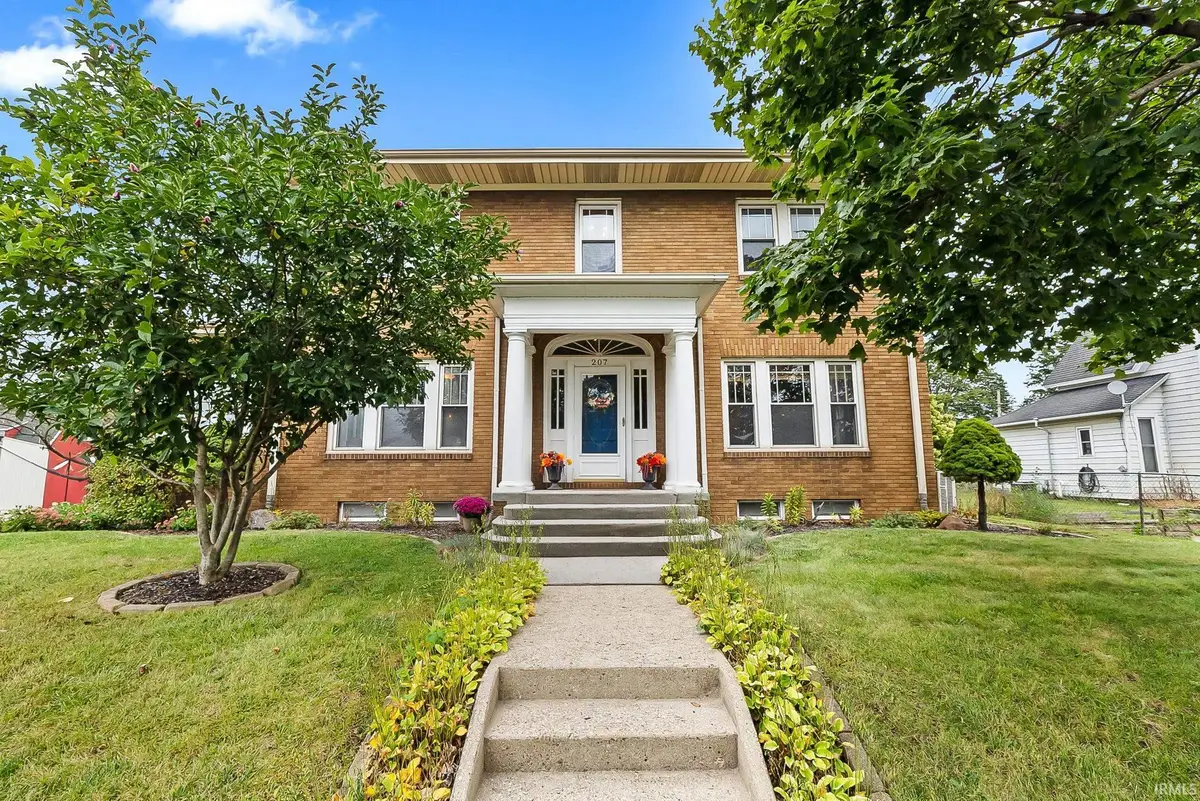207 E Main Street, Mentone, IN 46539 - #1