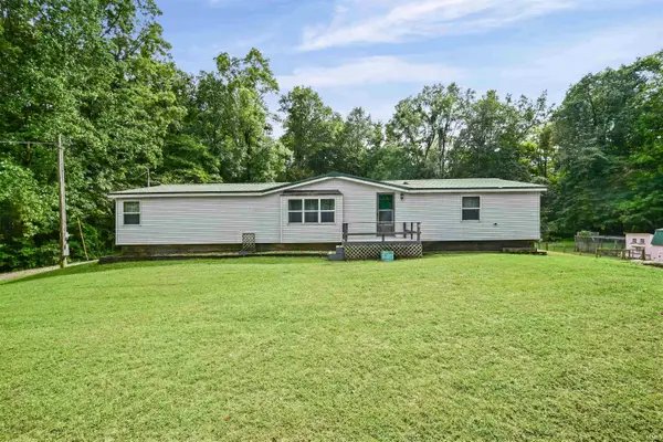 678 W 1200 N, Burnettsville, IN 47926