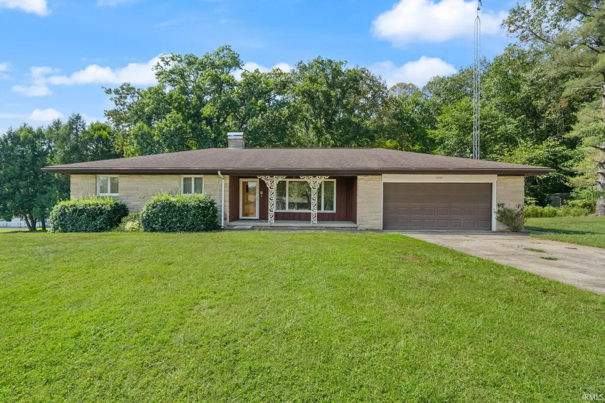 1037 N Lincoln Drive, Paoli, IN 47454 - #1