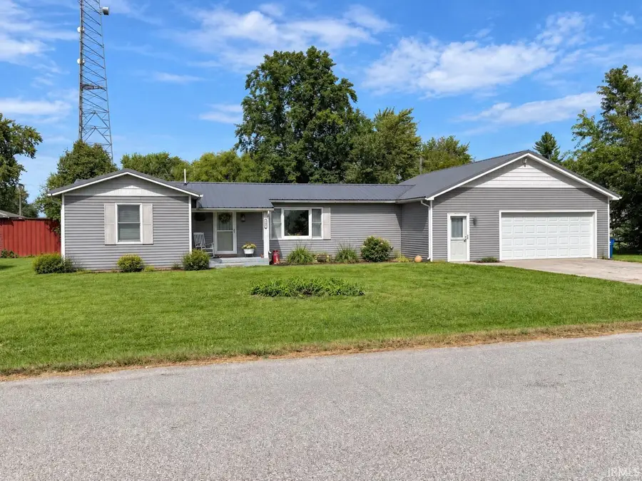 206 E Delaware Street, Medaryville, IN 47957 - #2