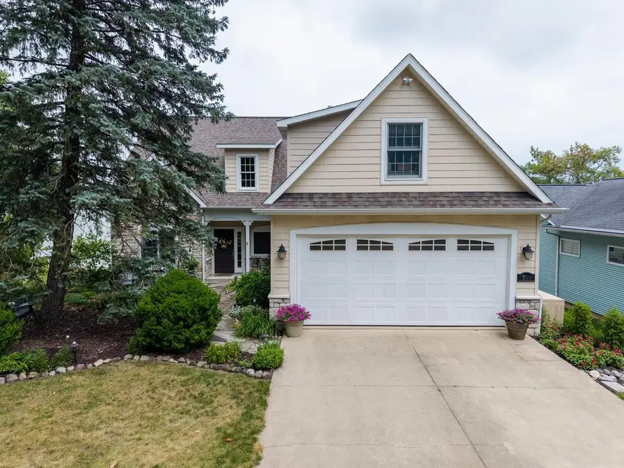 700 Lane 210 Hamilton Lk, Hamilton, IN 46742 - #3