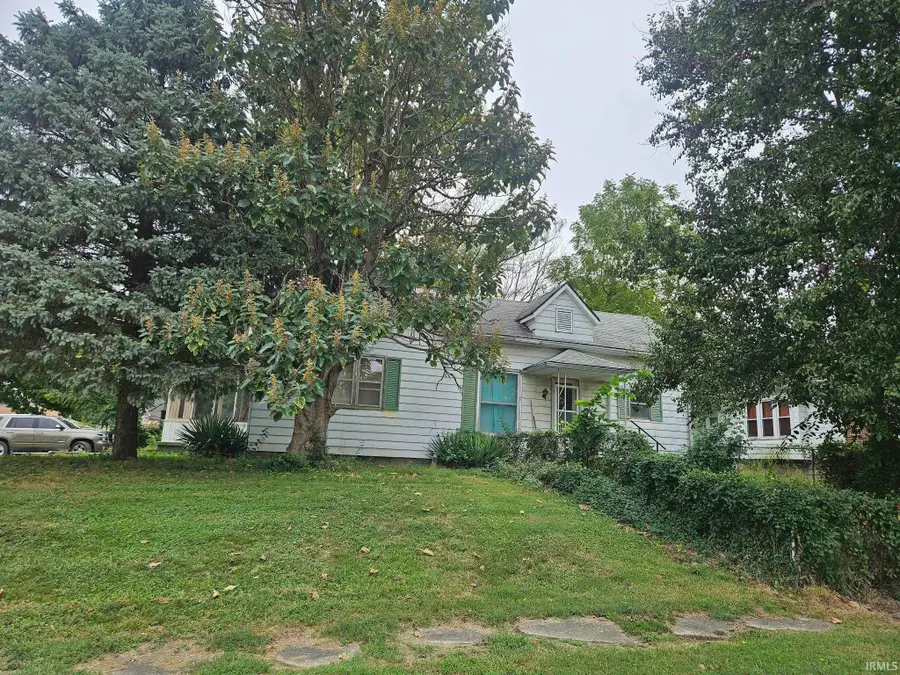 1 E Hefron Street, Washington, IN 47501 - #3